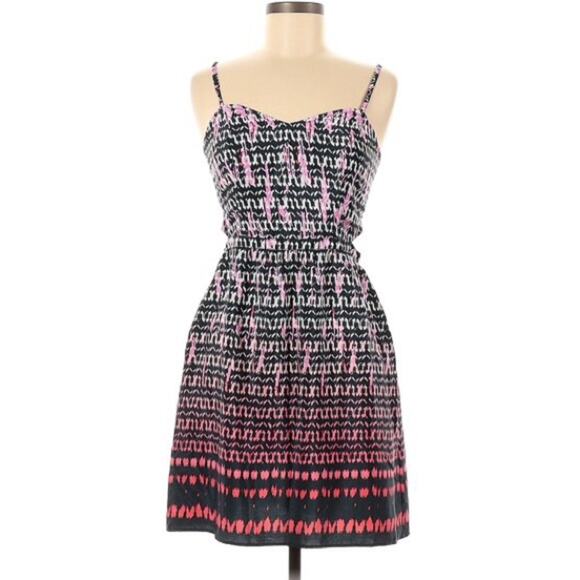 💗 3/$10 💗 American Eagle Aztec Print Mini Dress Black White Pink Size 4 - Picture 1 of 10